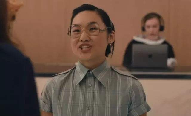 《穿普拉达的女王2》新角色“秦舟”引争议,亚裔命名与造型遭质疑 | 细节速览 《穿普拉达的女王2》新角色“秦舟”引争议,亚裔命名与造型遭质疑 | 细节速览