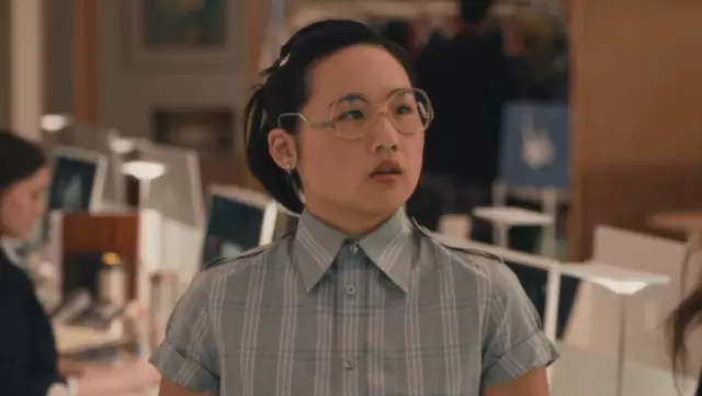 《穿普拉达的女王2》新角色“秦舟”引争议,亚裔命名与造型遭质疑 | 情报图 《穿普拉达的女王2》新角色“秦舟”引争议,亚裔命名与造型遭质疑 | 情报图